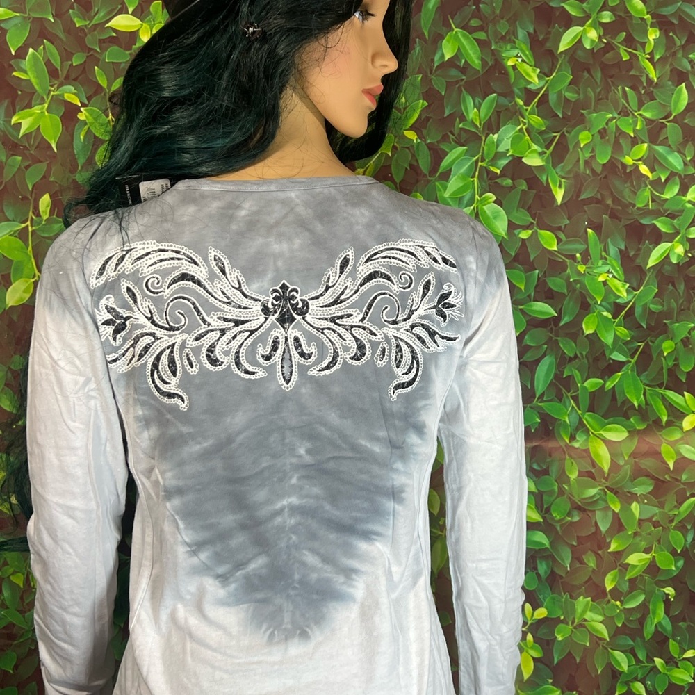 Affliction Women’s long sleeve sweater - Picture 13 of 15